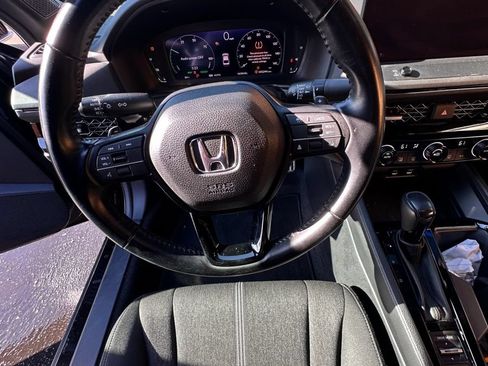 Used 2023 Honda Accord Sport image 4