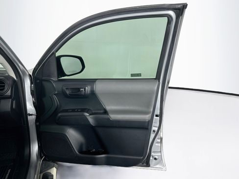Used 2019 Toyota Tacoma SR RWD image 29