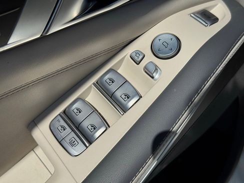 Used 2023 BMW X7 xDrive40i image 36