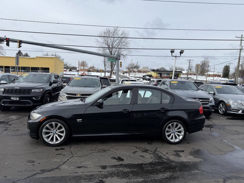 Used 2011 BMW 328i xDrive Sedan image 5