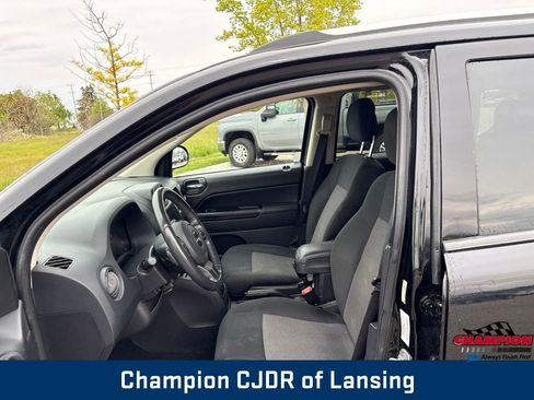 Used 2012 Jeep Compass Latitude AWD/4WD image 17