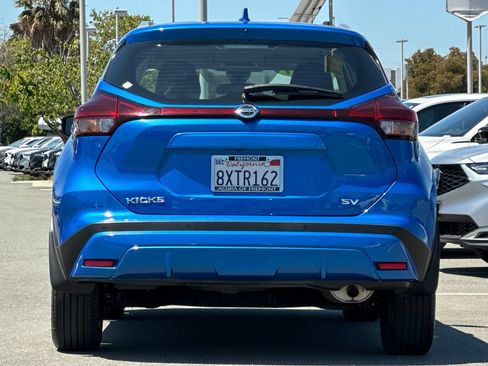 Used 2021 Nissan Kicks SV FWD image 5