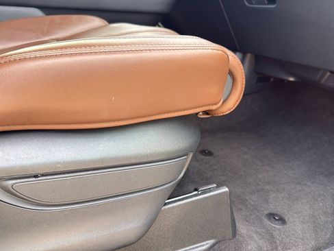 Used 2023 Lincoln Navigator Reserve AWD/4WD image 24