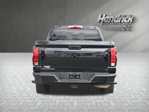 Used 2024 Chevrolet Colorado LT AWD/4WD image 9