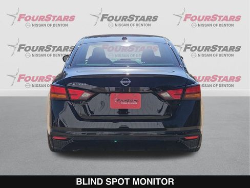 Used 2025 Nissan Altima 2.5 S FWD image 5