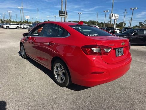 Used 2018 Chevrolet Cruze LT FWD image 8