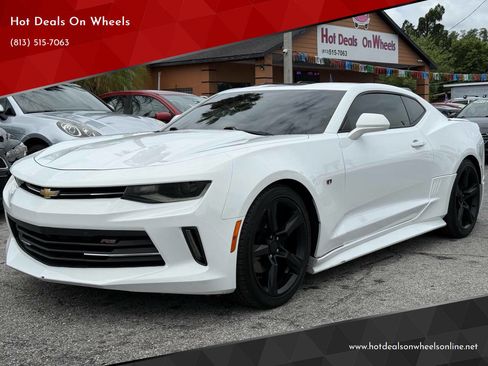 Used 2017 Chevrolet Camaro LT RWD image 1