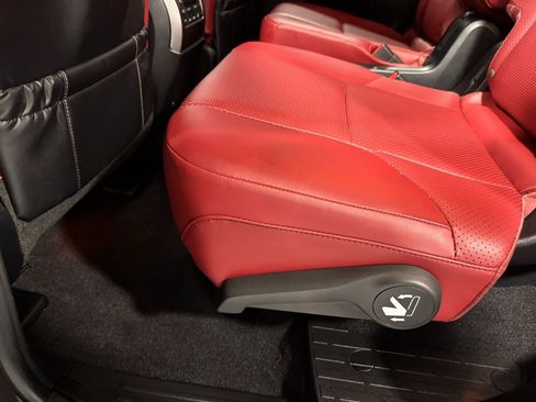 Used 2023 Lexus GX 460 Luxury image 20