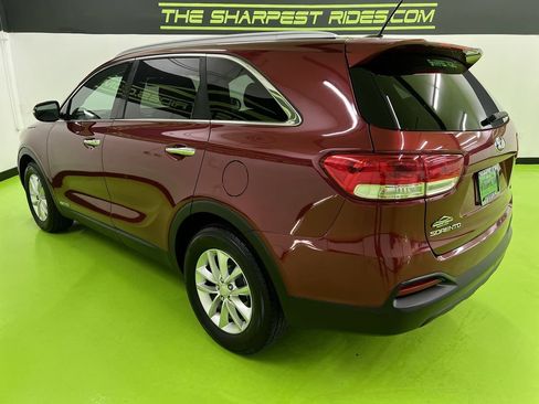 Used 2016 Kia Sorento LX AWD/4WD image 7