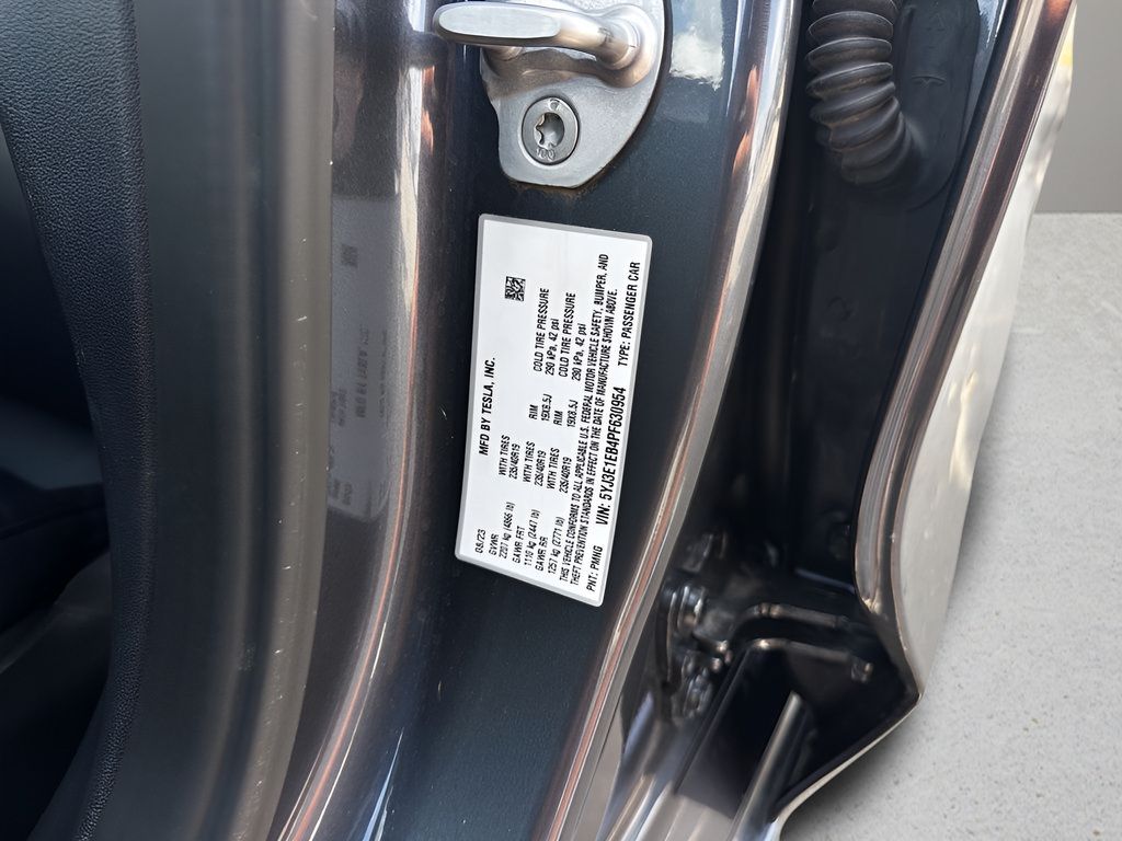 Used 2023 Tesla Model 3 Long Range AWD/4WD image 29