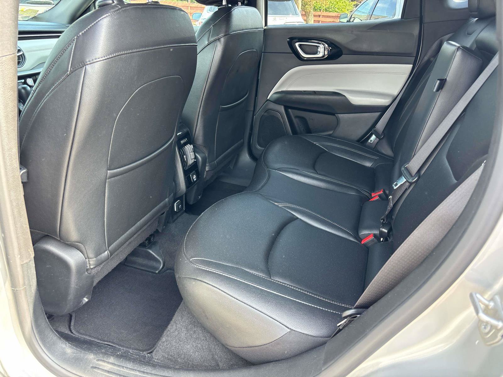 Certified 2025 Jeep Compass Limited AWD/4WD image 11