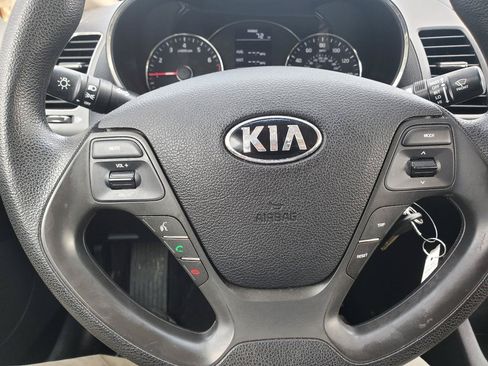 Used 2017 Kia Forte LX FWD image 18