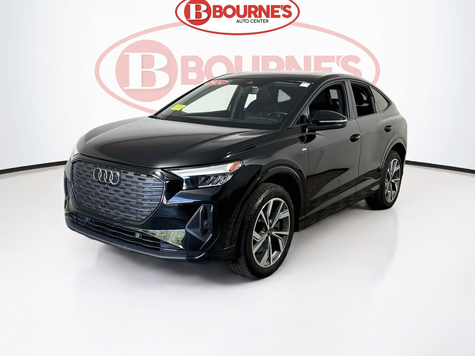 Used 2024 Audi Q4 e-tron Premium Plus w/ Premium Plus AWD/4WD image 8