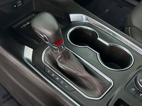 Used 2024 Chevrolet Traverse RS image 20