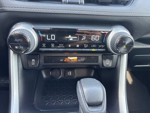 Used 2025 Toyota RAV4 XLE w/ Convenience Package FWD image 26