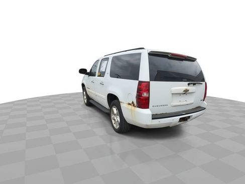 Used 2008 Chevrolet Suburban LTZ w/ LTZ Preferred Equipment Group AWD/4WD image 6