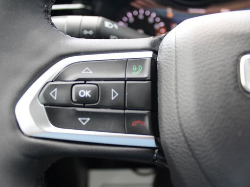 Used 2025 Jeep Compass Limited AWD/4WD image 19