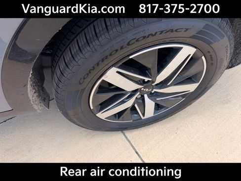 Certified 2023 Kia Sorento S FWD image 9