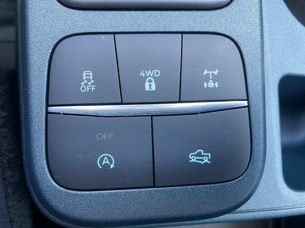 Used 2026 Ford Maverick Tremor AWD/4WD image 41