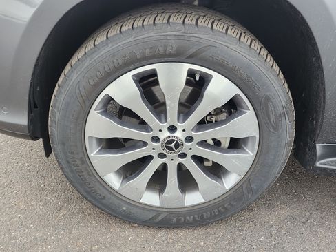 Used 2018 Mercedes-Benz GLS 450 4MATIC image 24