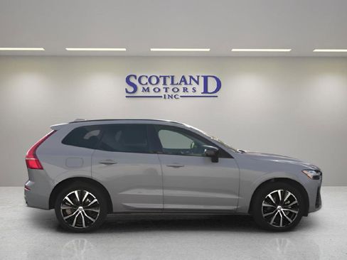 Used 2025 Volvo XC60 B5 Plus image 5