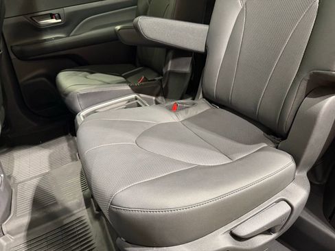 Certified 2024 Toyota Grand Highlander AWD image 21