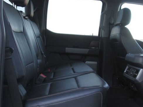 Used 2024 Ford F250 Lariat AWD/4WD image 32