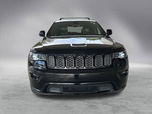 Used 2019 Jeep Grand Cherokee Altitude AWD/4WD image 15