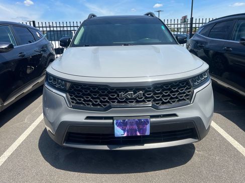 Used 2022 Kia Sorento S w/ Panoramic Sunroof Package AWD/4WD image 2
