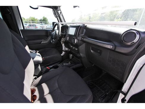 Used 2015 Jeep Wrangler Sport AWD/4WD image 10