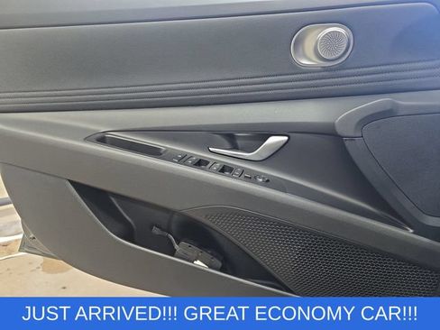 Used 2025 Hyundai Elantra SEL w/ Cargo Package FWD image 27