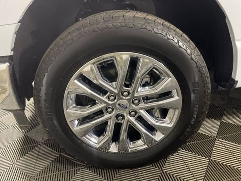 Used 2025 Ford F150 Lariat w/ Equipment Group 501A Mid image 26