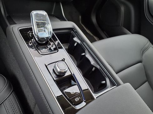 New 2026 Volvo XC90 B6 Plus w/ Protection Package Premier image 14