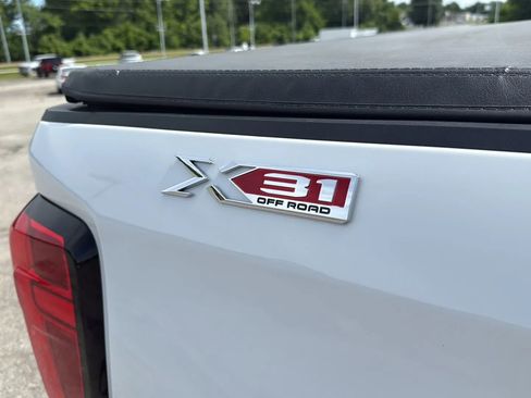 Used 2020 GMC Sierra 1500 SLT AWD/4WD image 13