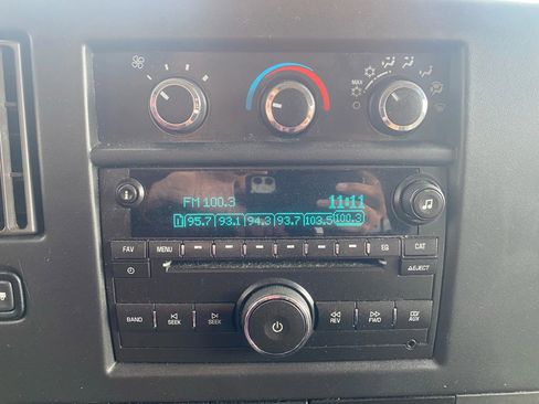 Used 2017 Chevrolet Express 3500 LT w/ LT Preferred Equipment Group image 13