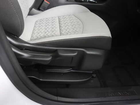 Used 2024 Chevrolet Equinox LS w/ Driver Confidence II Package image 26