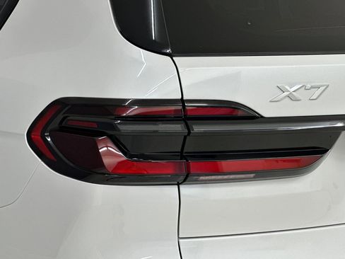 New 2026 BMW X7 xDrive40i w/ M Sport Package AWD/4WD image 12
