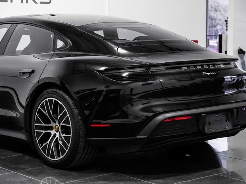 Used 2023 Porsche Taycan w/ Premium Package image 20