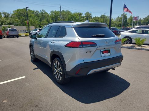 Certified 2023 Toyota Corolla Cross XLE w/ Convenience Package AWD/4WD image 5
