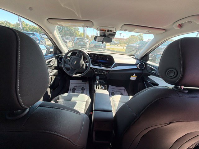 New 2026 Chevrolet Trax LT FWD image 34