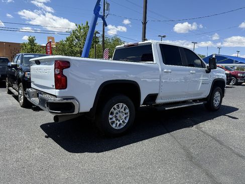 Used 2025 Chevrolet Silverado 2500 LT AWD/4WD image 5