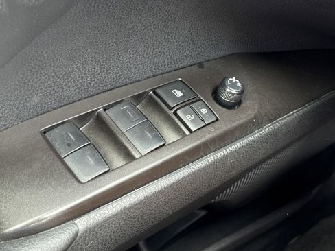 Used 2024 Toyota Camry SE image 15