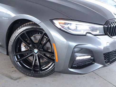 Used 2020 BMW 330i Sedan w/ M Sport Package RWD image 4