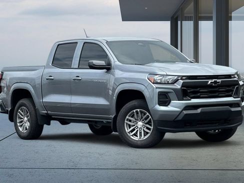 Used 2026 Chevrolet Colorado LT w/ LPO, Pro Essentials Package AWD/4WD image 2