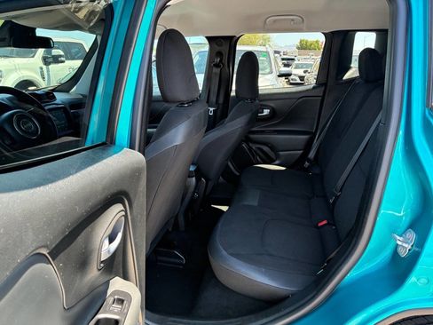 Used 2020 Jeep Renegade Altitude w/ UConnect 8.4 Nav Group FWD image 20