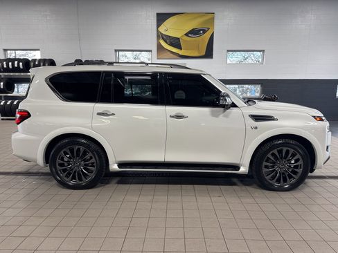 Used 2022 Nissan Armada Platinum w/ Captain's Chairs Package image 15