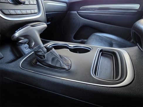 Used 2020 Dodge Durango SXT image 24