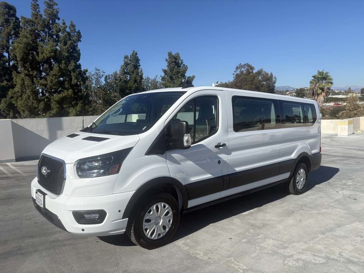 Used 2026 Ford Transit 350 XLT RWD image 2