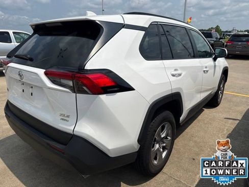 Used 2025 Toyota RAV4 XLE AWD/4WD image 8
