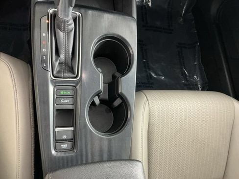 Certified 2024 Honda Civic EX-L image 18